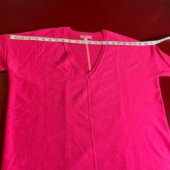 Lilly Pulitzer Sweater S/M Neon Pink 100% Cashmere Oversized Cozy V Neck Womens - Picture 5 of 16
